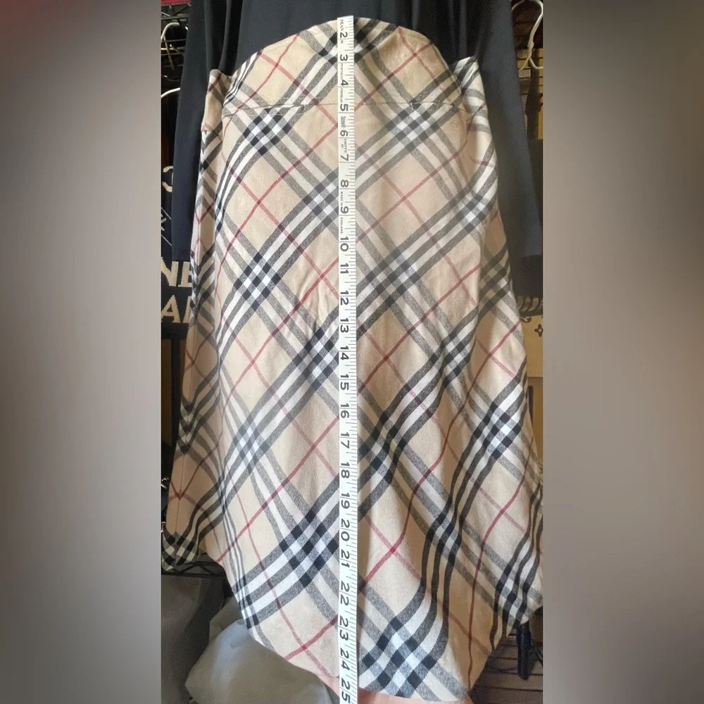 Burberry Skirt - Picture 3 of 5